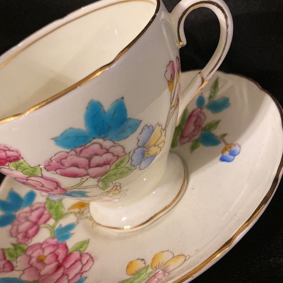 Vintage EB Foley cup and saucer - Picture 2 of 3